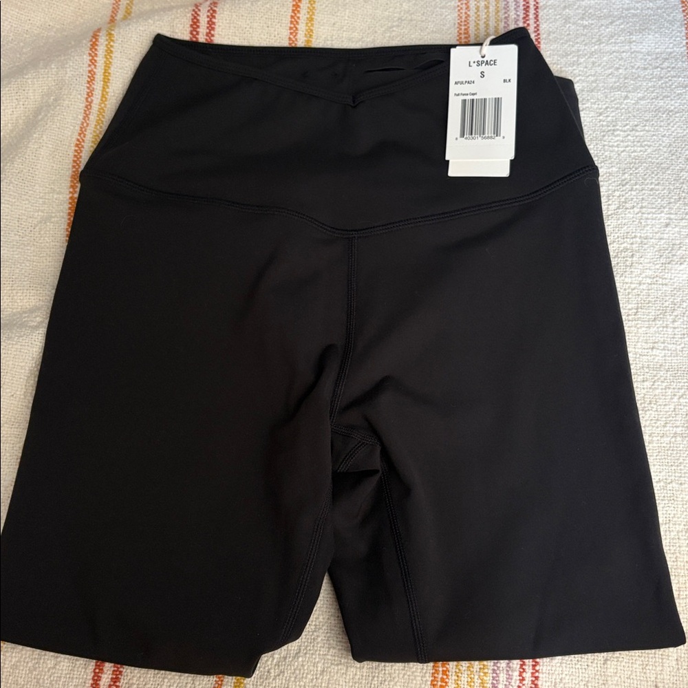 Small - NWT - L*space - Full Force Capri Black